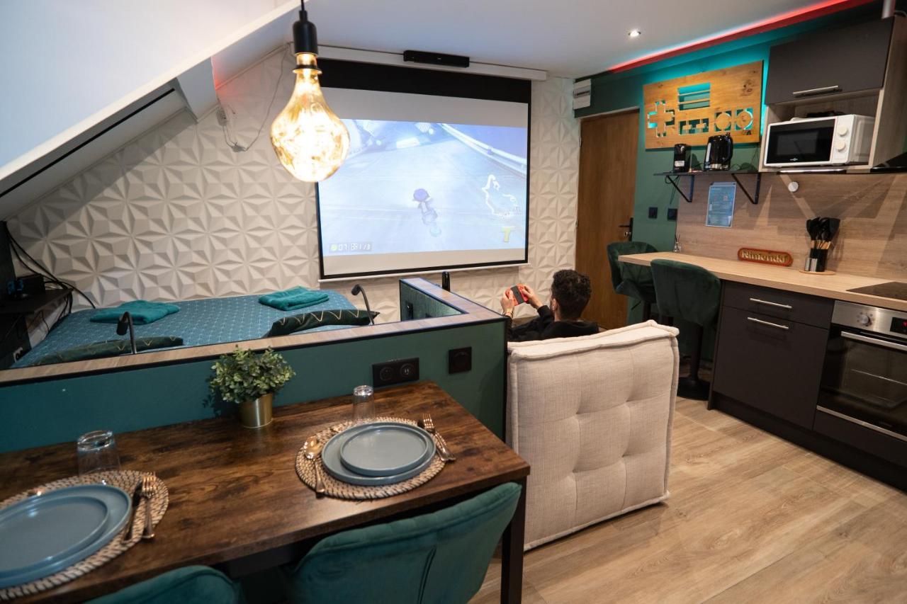 Capsule Color Deluxe Balneo I Ecran Home Cinema I Console De Jeux Trith-Saint-Leger Exterior photo