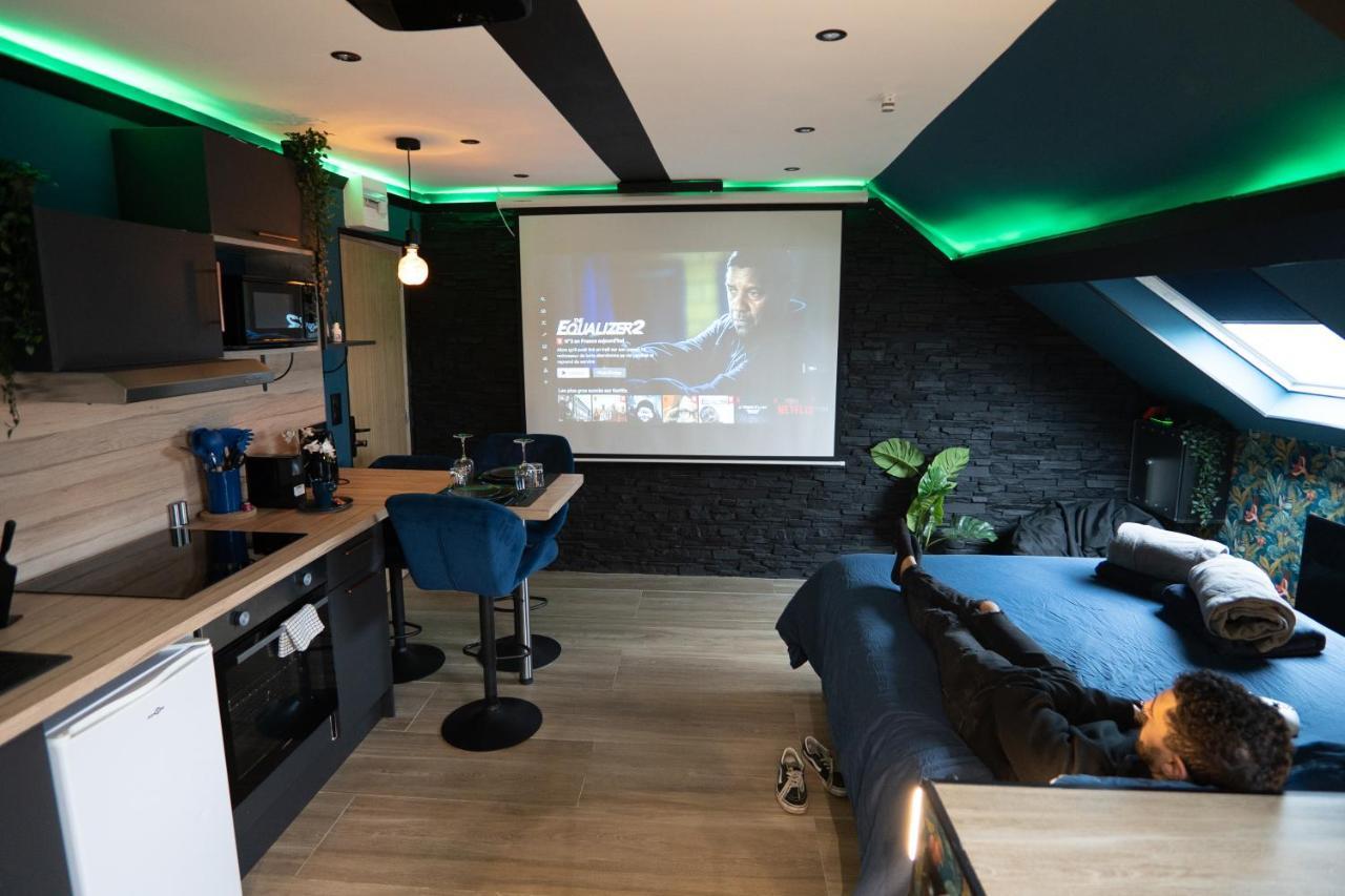 Capsule Color Deluxe Balneo I Ecran Home Cinema I Console De Jeux Trith-Saint-Leger Exterior photo